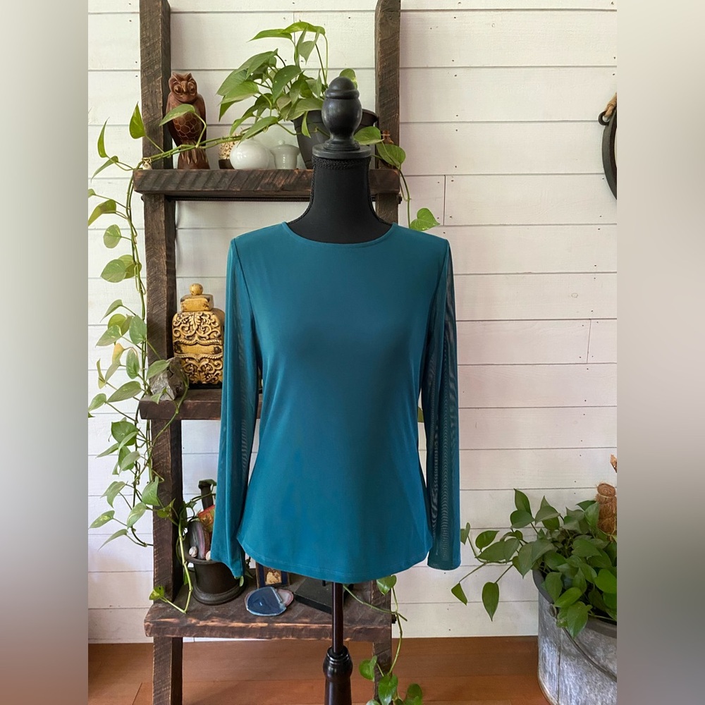 Kaileigh: Green Teal Stretchy Long Sleeve Women's Top With Outer Lace Shell - Picture 16 of 16